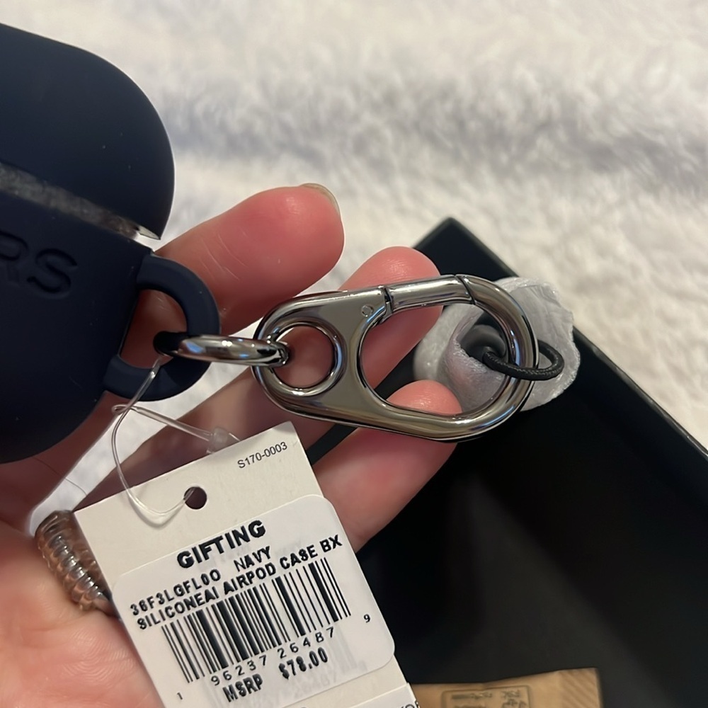 NWT Michael Kors AirPod Pro Case - Navy Blue - GIFT CONDITION - Picture 9 of 9